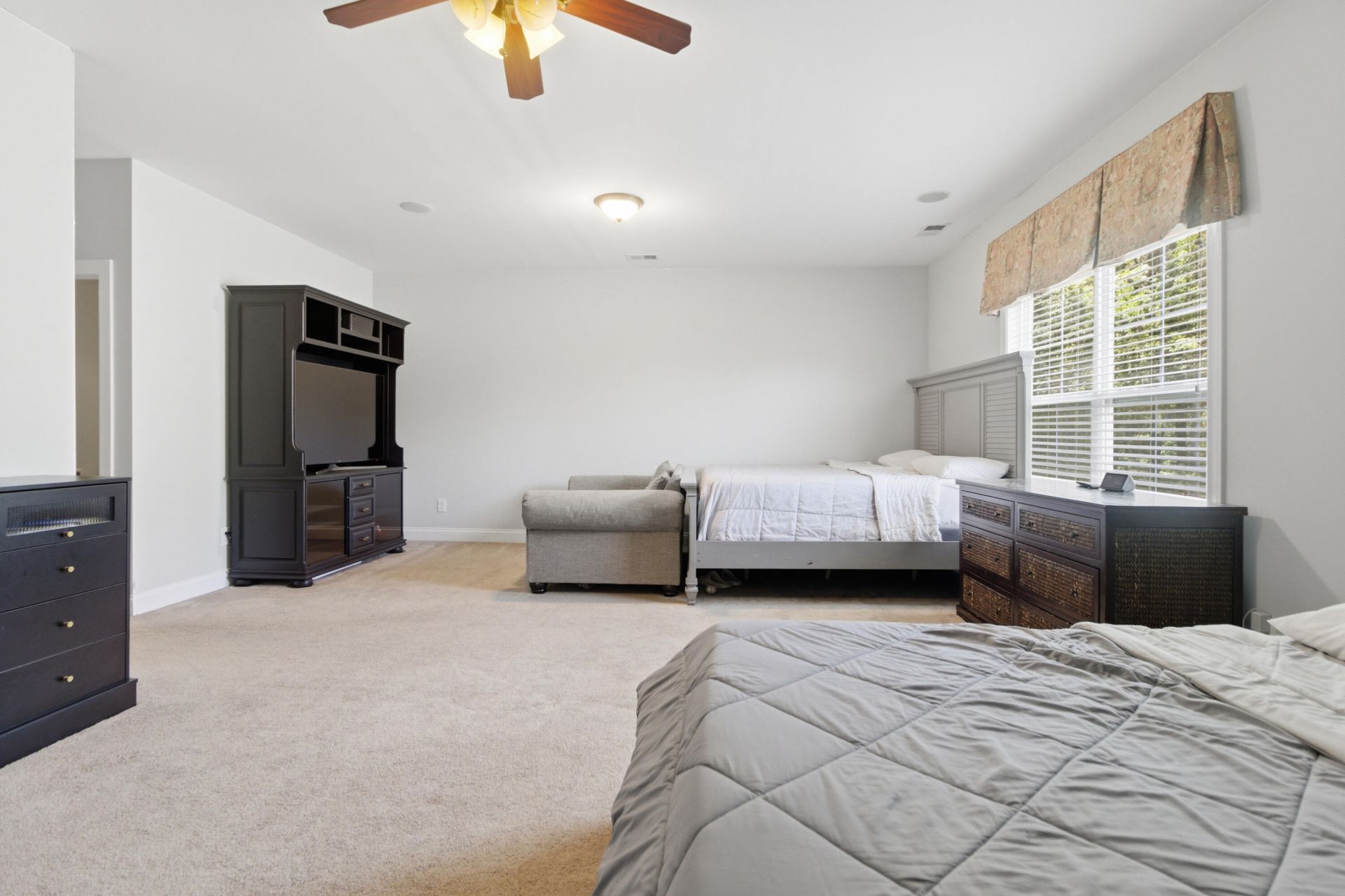 252 Silver Cypress Circle Photo 55