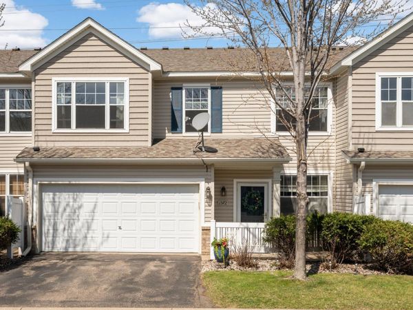 1572 Countryside Drive, Shakopee, MN 55379