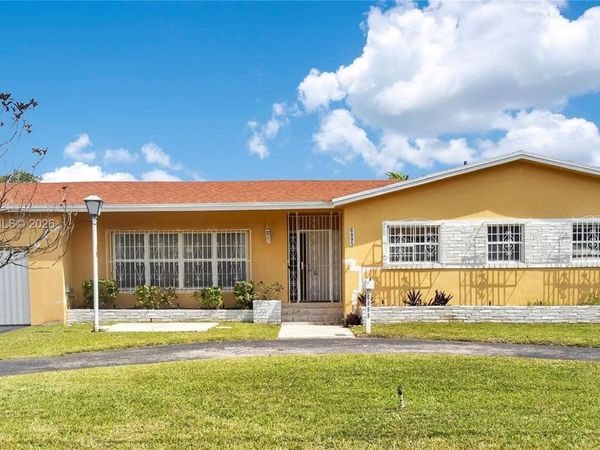 6895 SW 16th St, Miami, FL 33155
