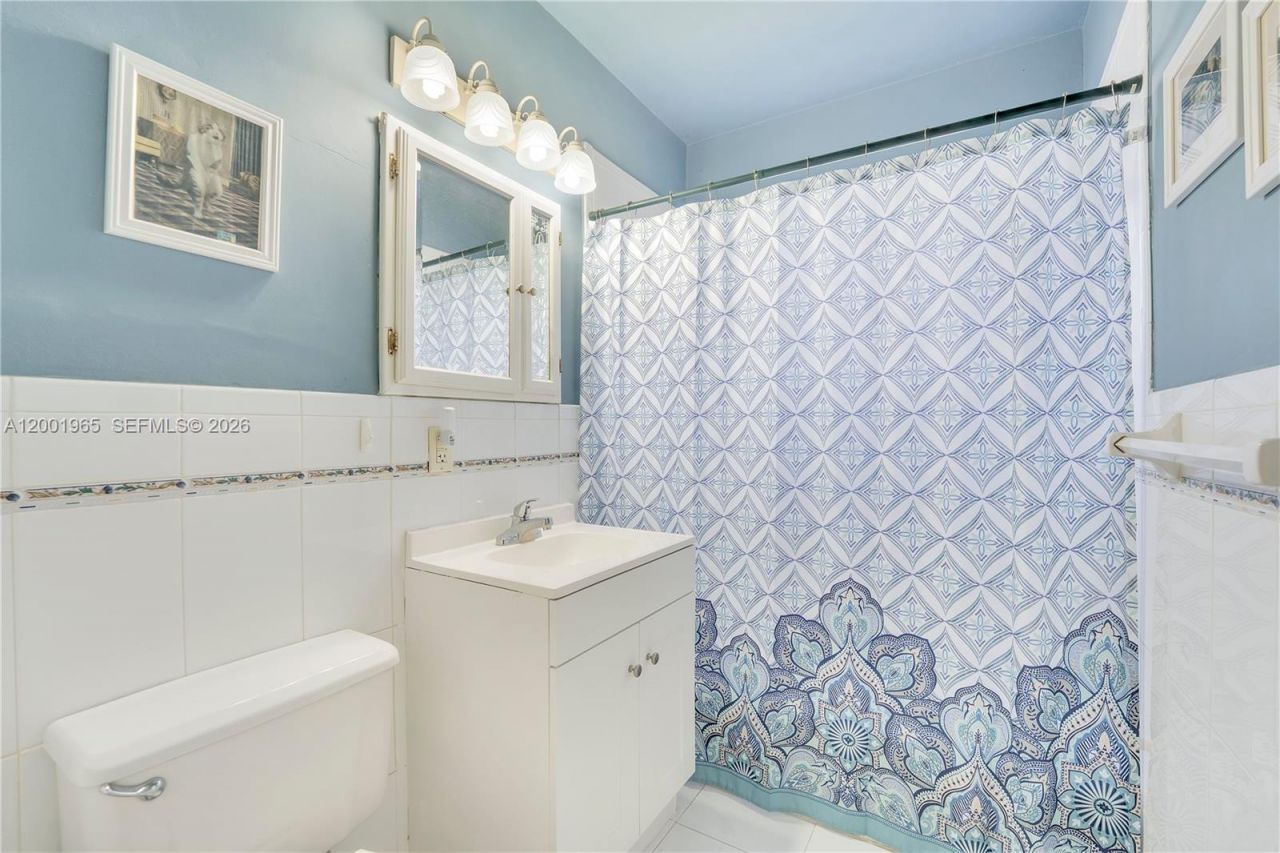 6895 SW 16th St, Miami, FL 33155 Photo