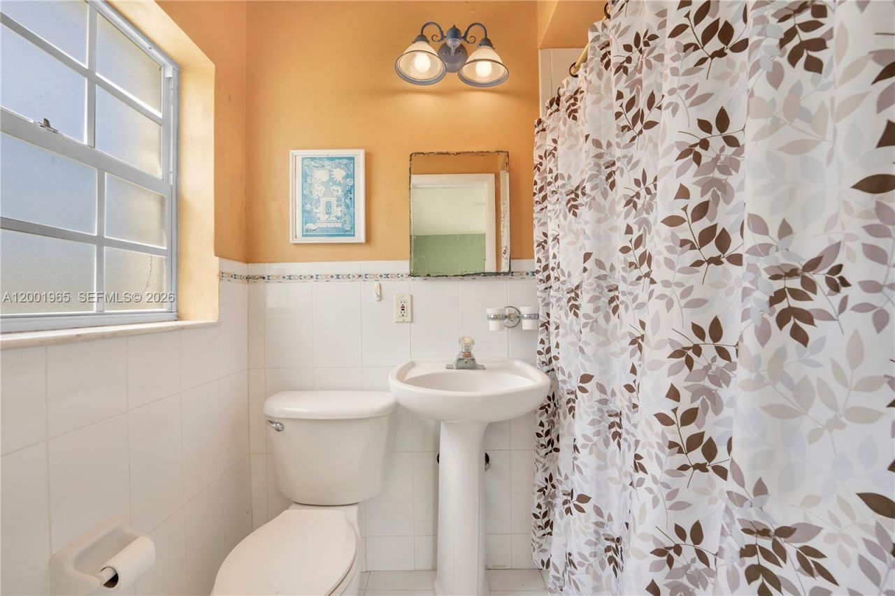 6895 SW 16th St, Miami, FL 33155 Photo