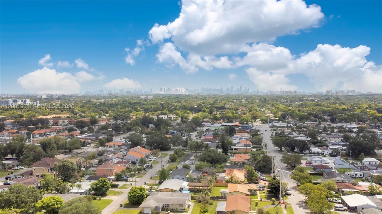 6895 SW 16th St, Miami, FL 33155 Photo