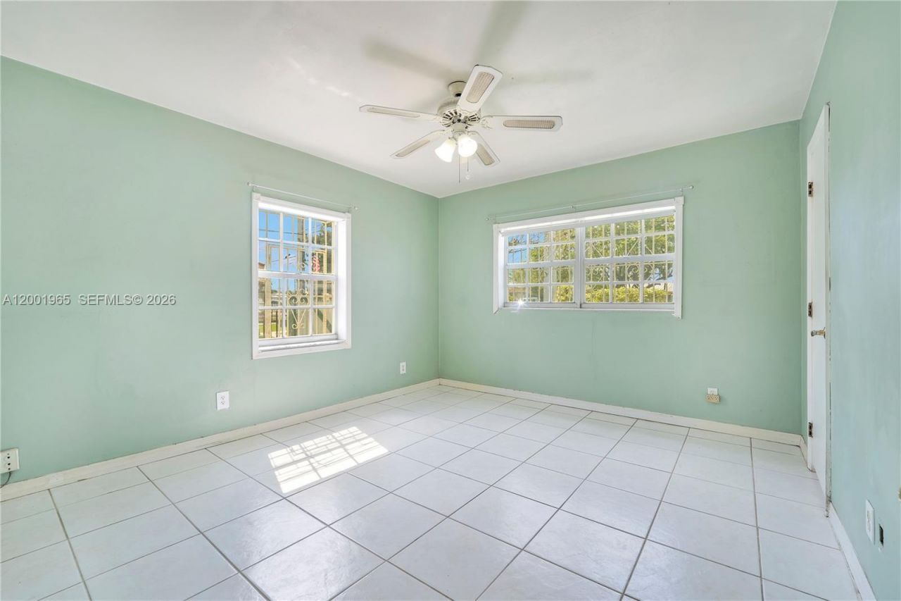 6895 SW 16th St, Miami, FL 33155 Photo