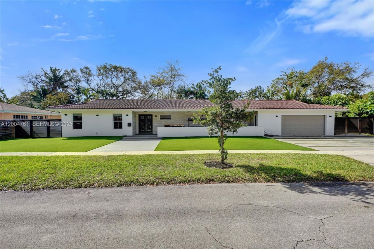 2126 NE 187th St, North Miami Beach, FL 33179 Photo