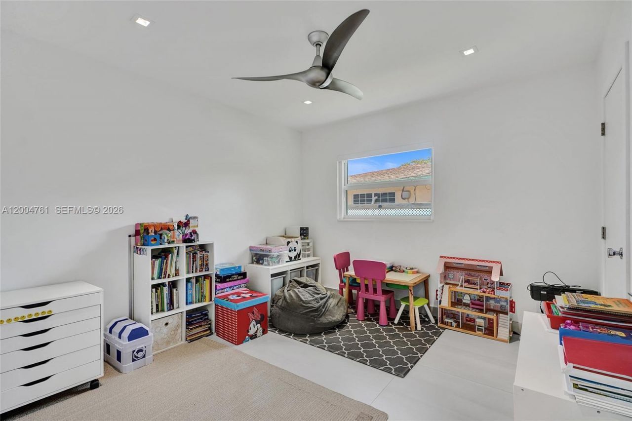2126 NE 187th St, North Miami Beach, FL 33179 Photo