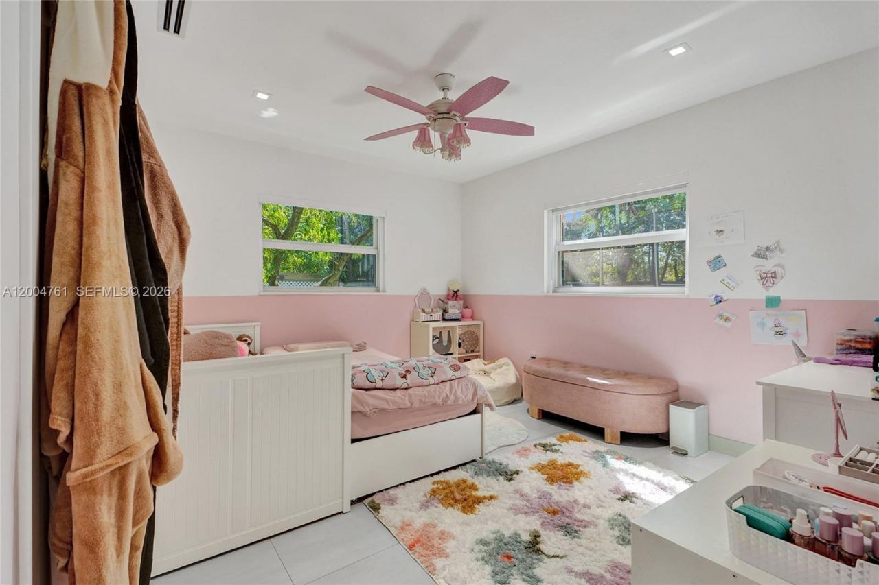 2126 NE 187th St, North Miami Beach, FL 33179 Photo
