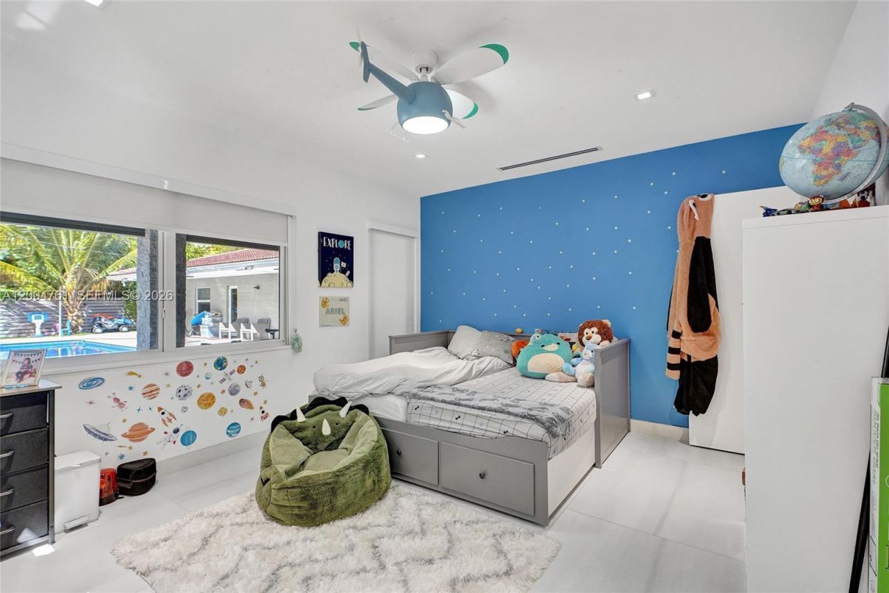 2126 NE 187th St, North Miami Beach, FL 33179 Photo