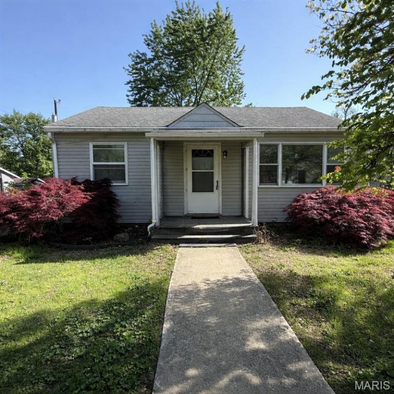 850 Whittier Street , Wood River, IL 62095 Main Photo