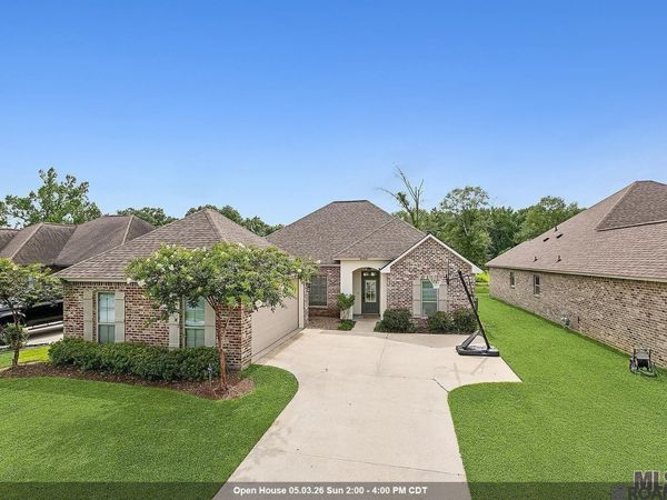 11343 Oak Run Dr, Geismar, LA 70734