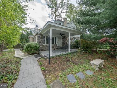 1 BRAXTON RD., BRYN MAWR, PA 19010