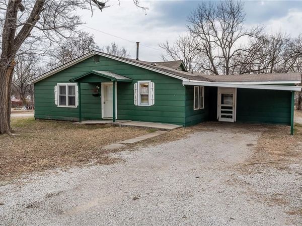 23 N Washington Street, Fort Scott, KS 66701