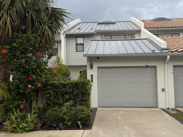 1905 Canterbury Circle, Wellington, FL 33414