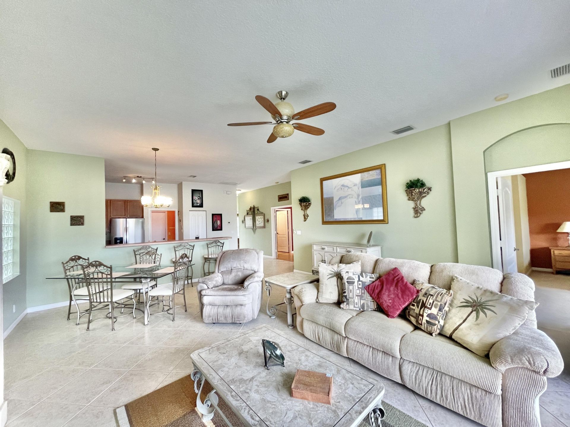 137 Canterbury Place, Royal Palm Beach, FL 33414 Photo