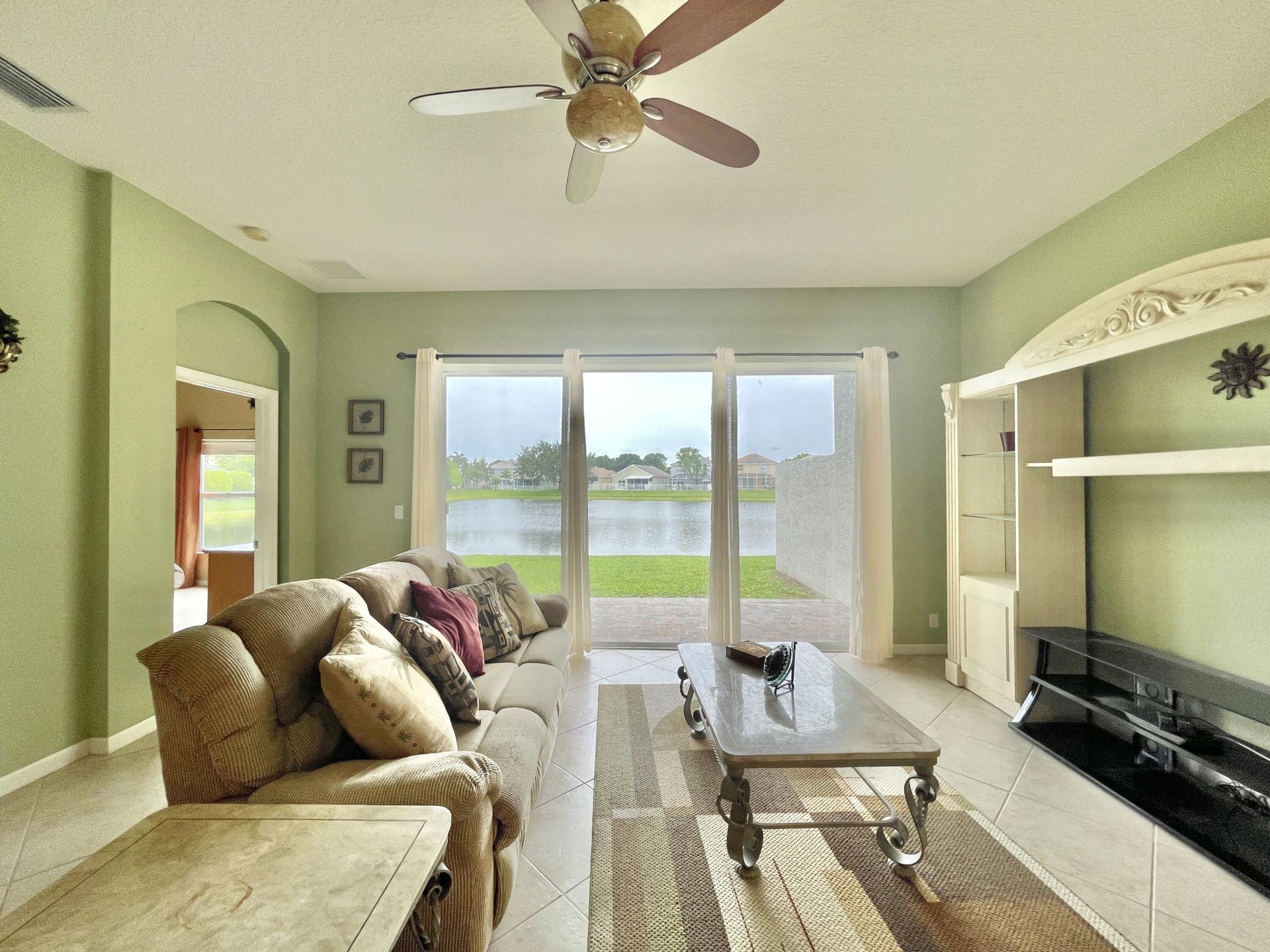 137 Canterbury Place, Royal Palm Beach, FL 33414 Photo
