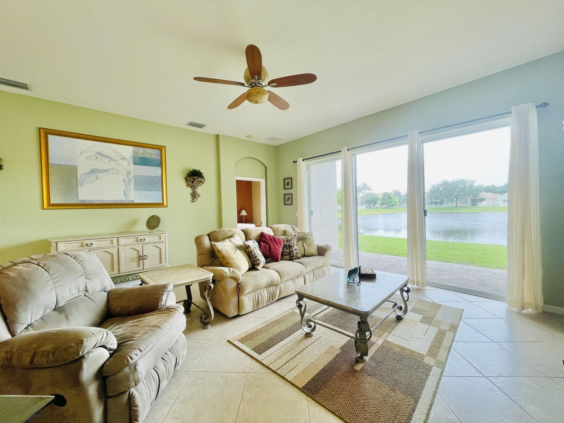 137 Canterbury Place, Royal Palm Beach, FL 33414 Photo