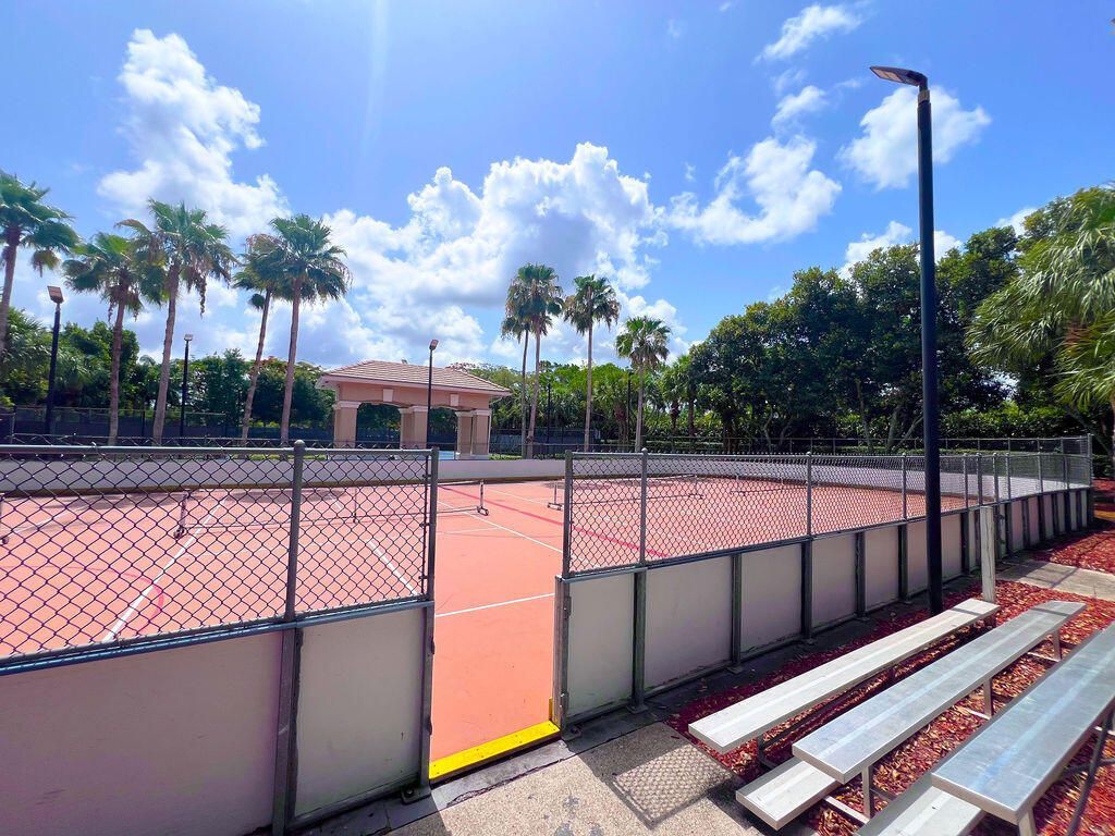 137 Canterbury Place, Royal Palm Beach, FL 33414 Photo