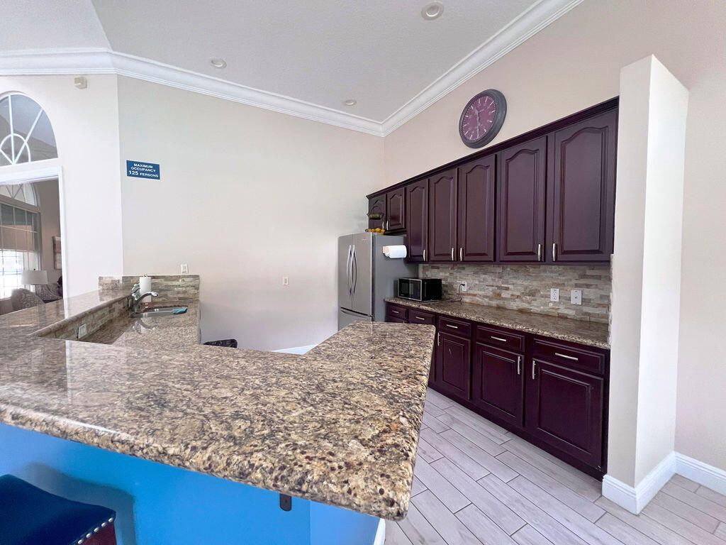 137 Canterbury Place, Royal Palm Beach, FL 33414 Photo