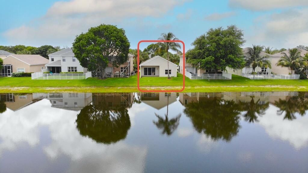 137 Canterbury Place, Royal Palm Beach, FL 33414 Photo
