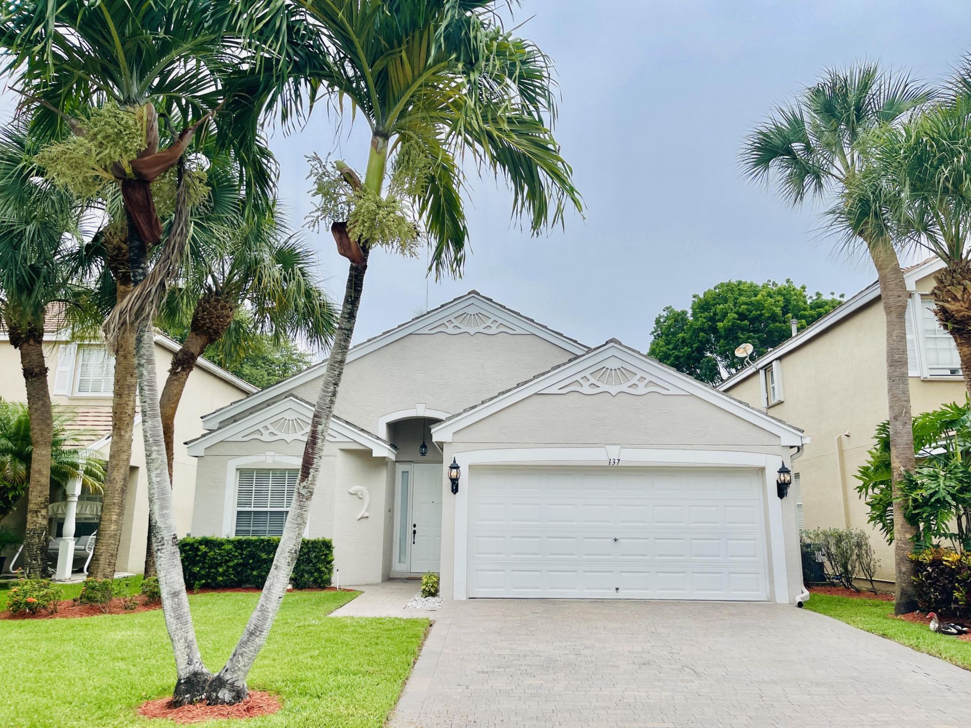 137 Canterbury Place, Royal Palm Beach, FL 33414 Photo