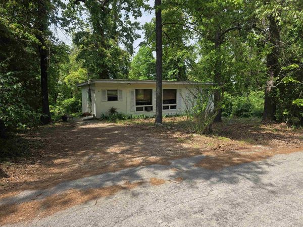 76 Hiawatha Drive, Cherokee Village, AR 72529