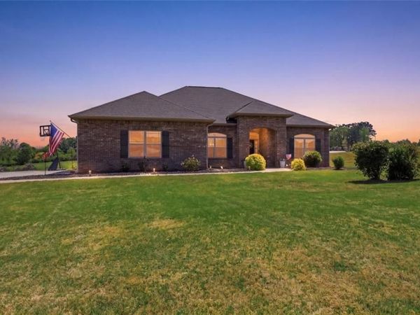 5912 Wauka Mountain Springs Drive , Clermont, GA 30527