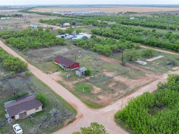 521 Avenue H , Anson, TX 79501