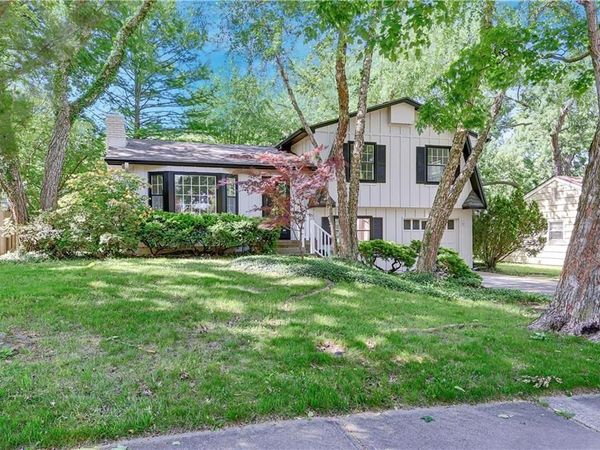 7721 W 96th Street, Overland Park, KS 66212