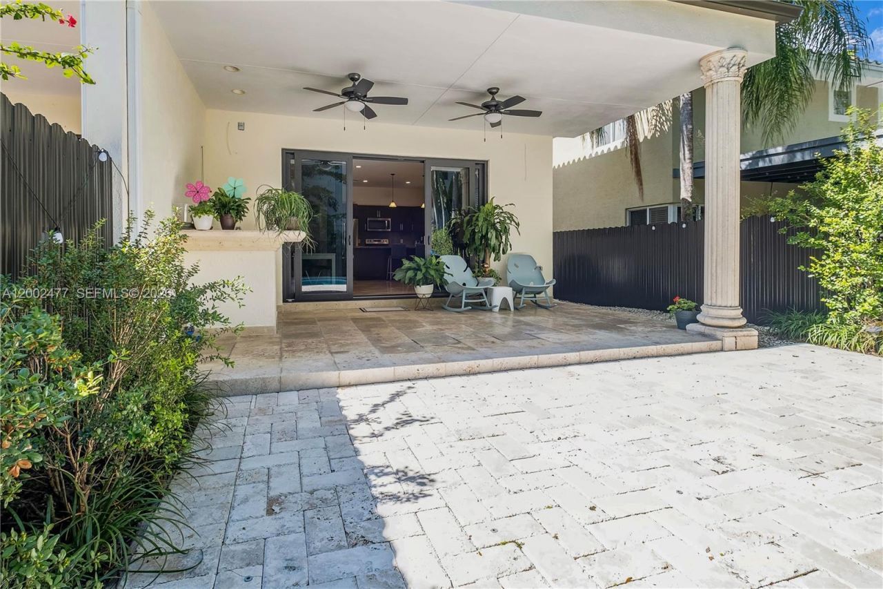 3141 Day Ave , Unit 3141, Miami, FL 33133 Photo