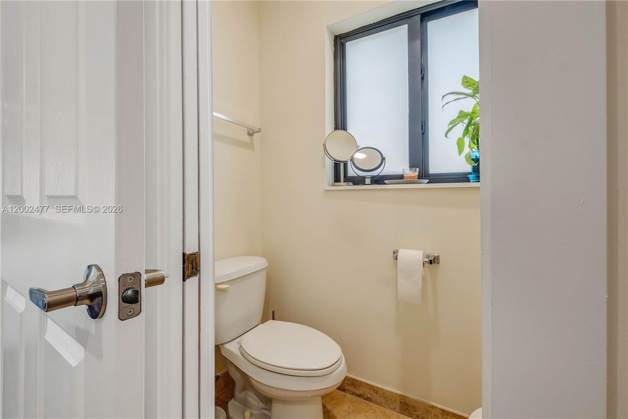 3141 Day Ave , Unit 3141, Miami, FL 33133 Photo