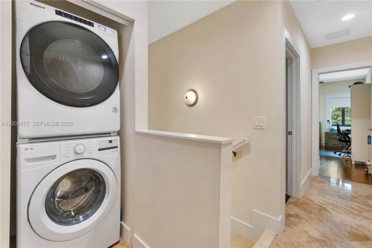 3141 Day Ave , Unit 3141, Miami, FL 33133 Photo