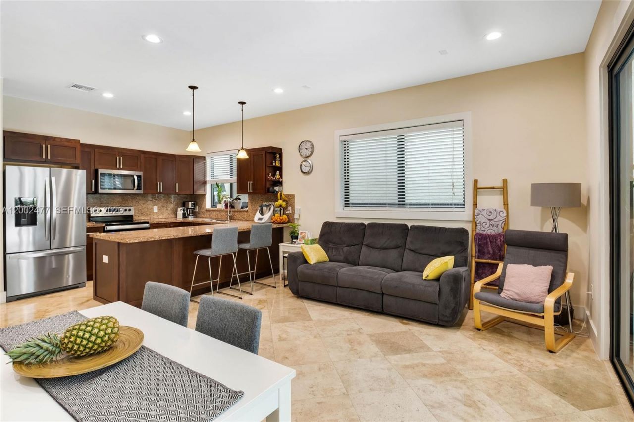 3141 Day Ave , Unit 3141, Miami, FL 33133 Photo