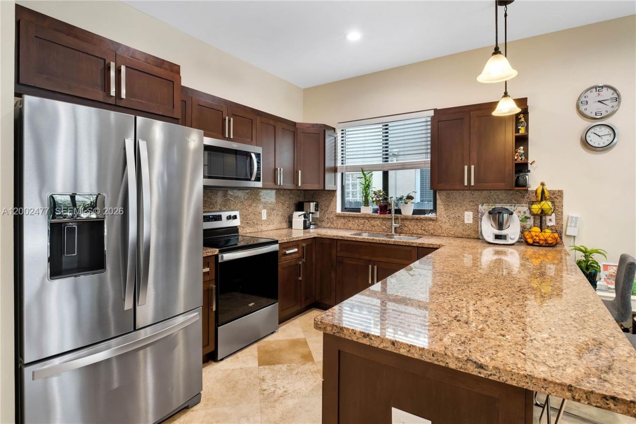 3141 Day Ave , Unit 3141, Miami, FL 33133 Photo