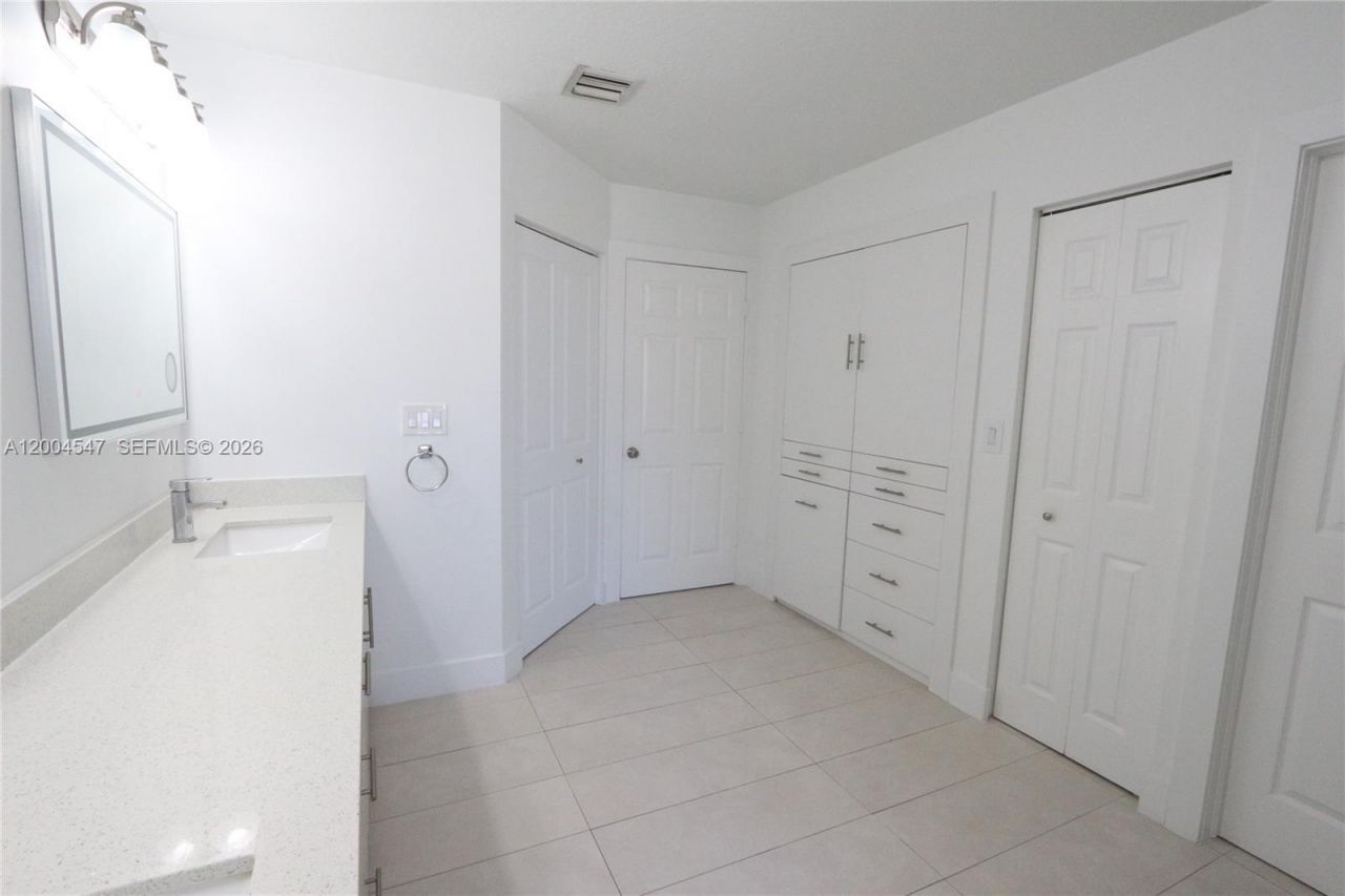 7392 NW 112th Ct , Unit 7392, Doral, FL 33178 Photo