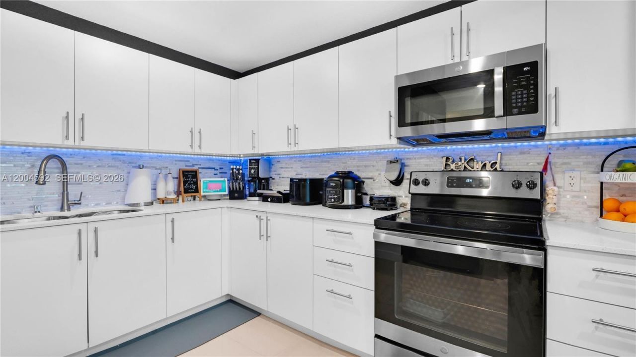 25664 SW 143rd Path , Homestead, FL 33032 Photo