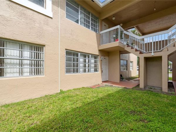9964 Twin Lakes Dr , Unit 35-B, Coral Springs, FL 33071