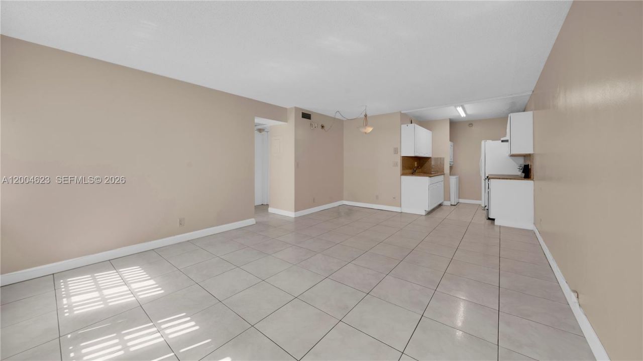 9964 Twin Lakes Dr , Unit 35-B, Coral Springs, FL 33071 Photo