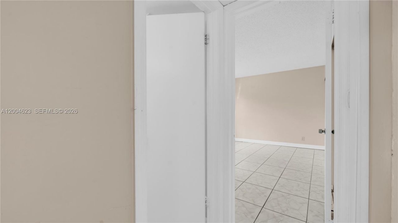9964 Twin Lakes Dr , Unit 35-B, Coral Springs, FL 33071 Photo