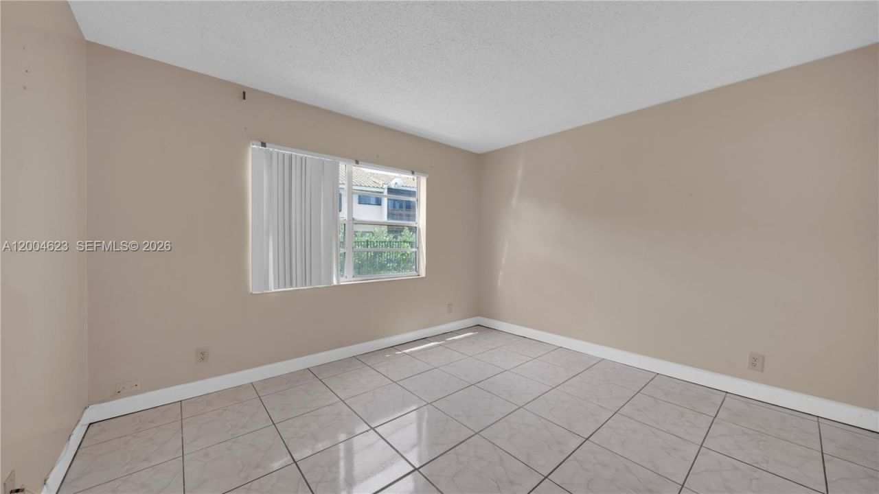 9964 Twin Lakes Dr , Unit 35-B, Coral Springs, FL 33071 Photo