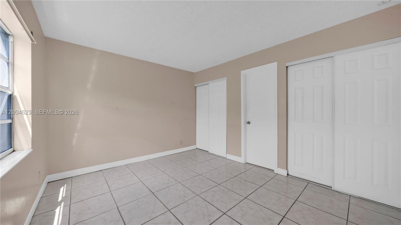 9964 Twin Lakes Dr , Unit 35-B, Coral Springs, FL 33071 Photo