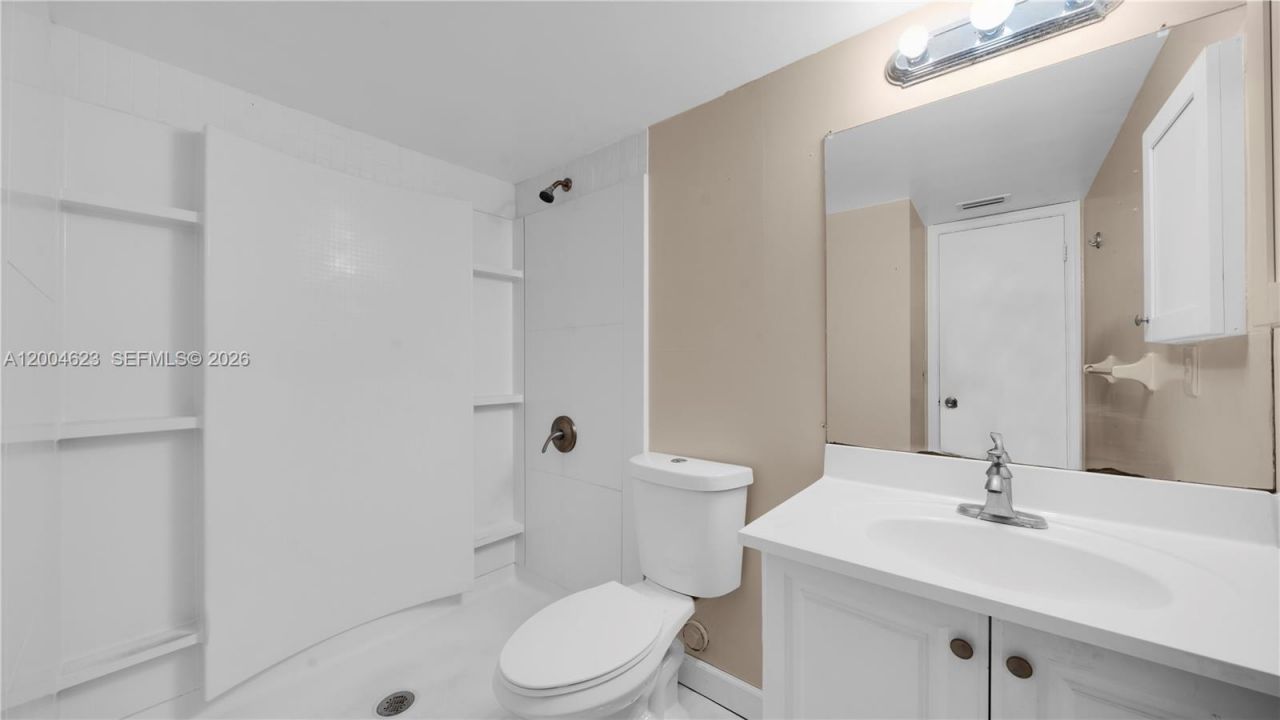 9964 Twin Lakes Dr , Unit 35-B, Coral Springs, FL 33071 Photo