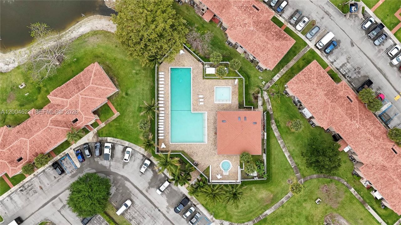 9964 Twin Lakes Dr , Unit 35-B, Coral Springs, FL 33071 Photo