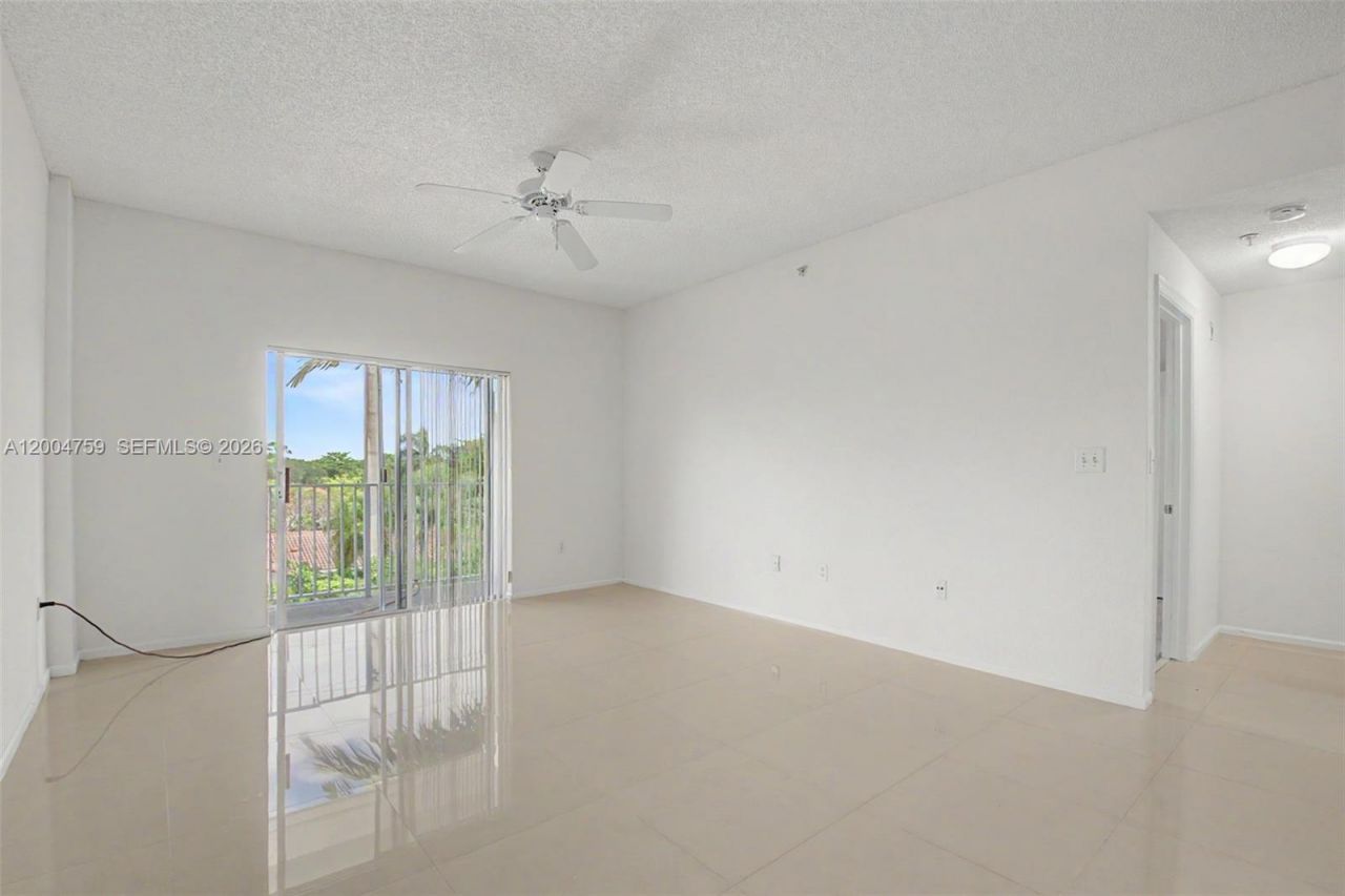 7000 SW 80th St , Unit 405, Miami, FL 33143 Photo