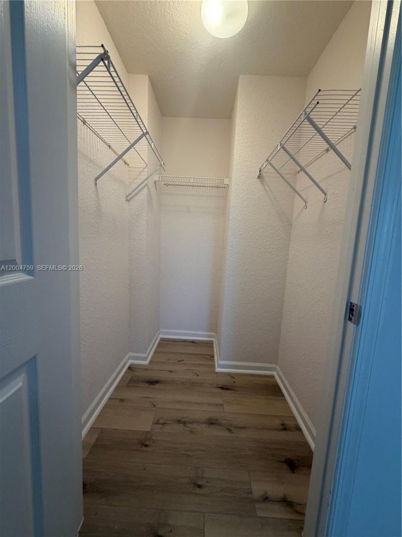 7000 SW 80th St , Unit 405, Miami, FL 33143 Photo