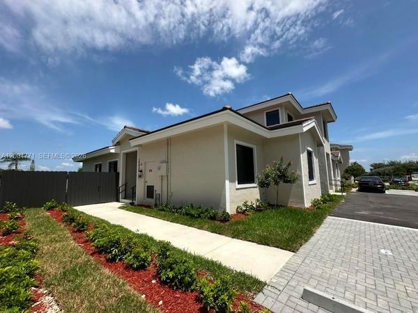 19428 SW 125th AVE, Miami, FL 33177
