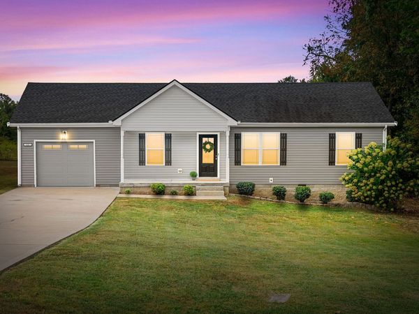 331 Woodale Dr , Clarksville, TN 37042