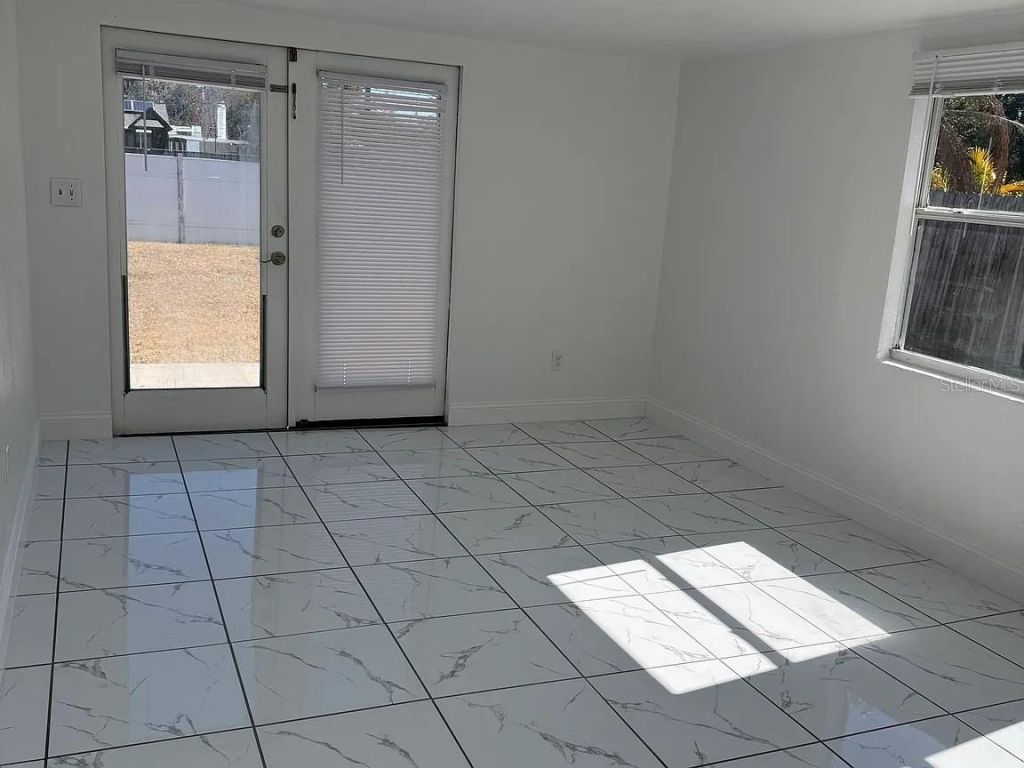 7101 15th Street N, Saint Petersburg, FL 33702 Photo