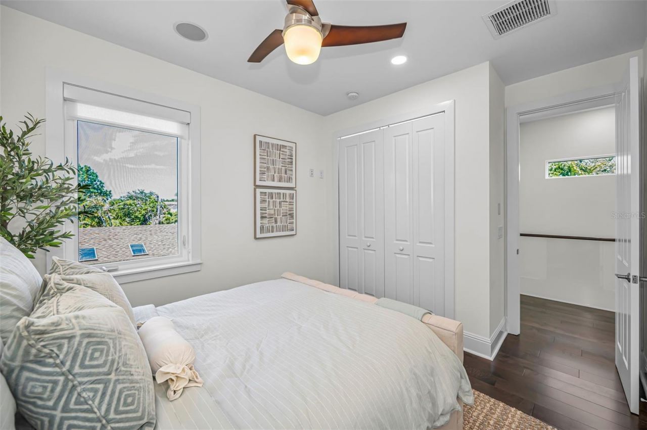 1710 Brightwaters Boulevard Ne, Saint Petersburg, FL 33704 Photo