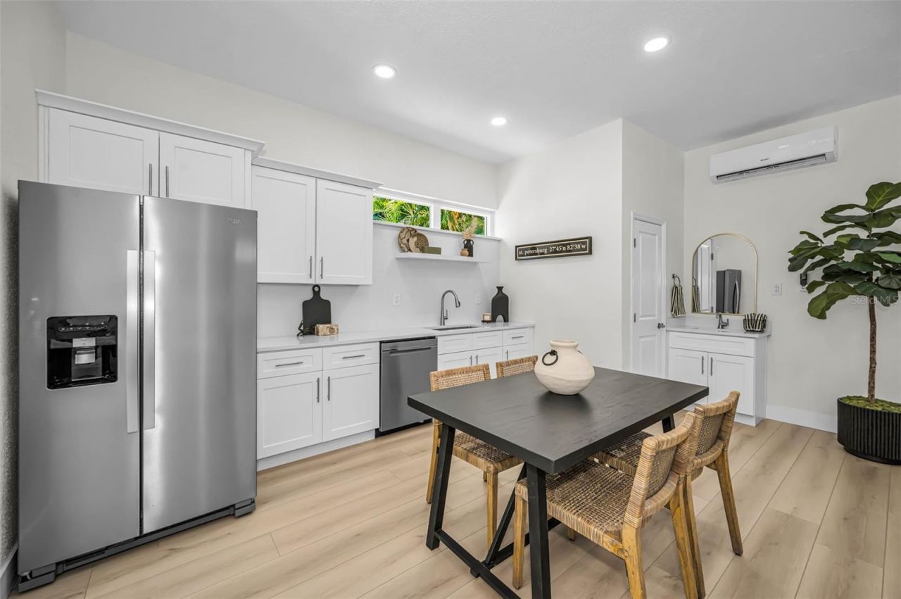 1710 Brightwaters Boulevard Ne, Saint Petersburg, FL 33704 Photo