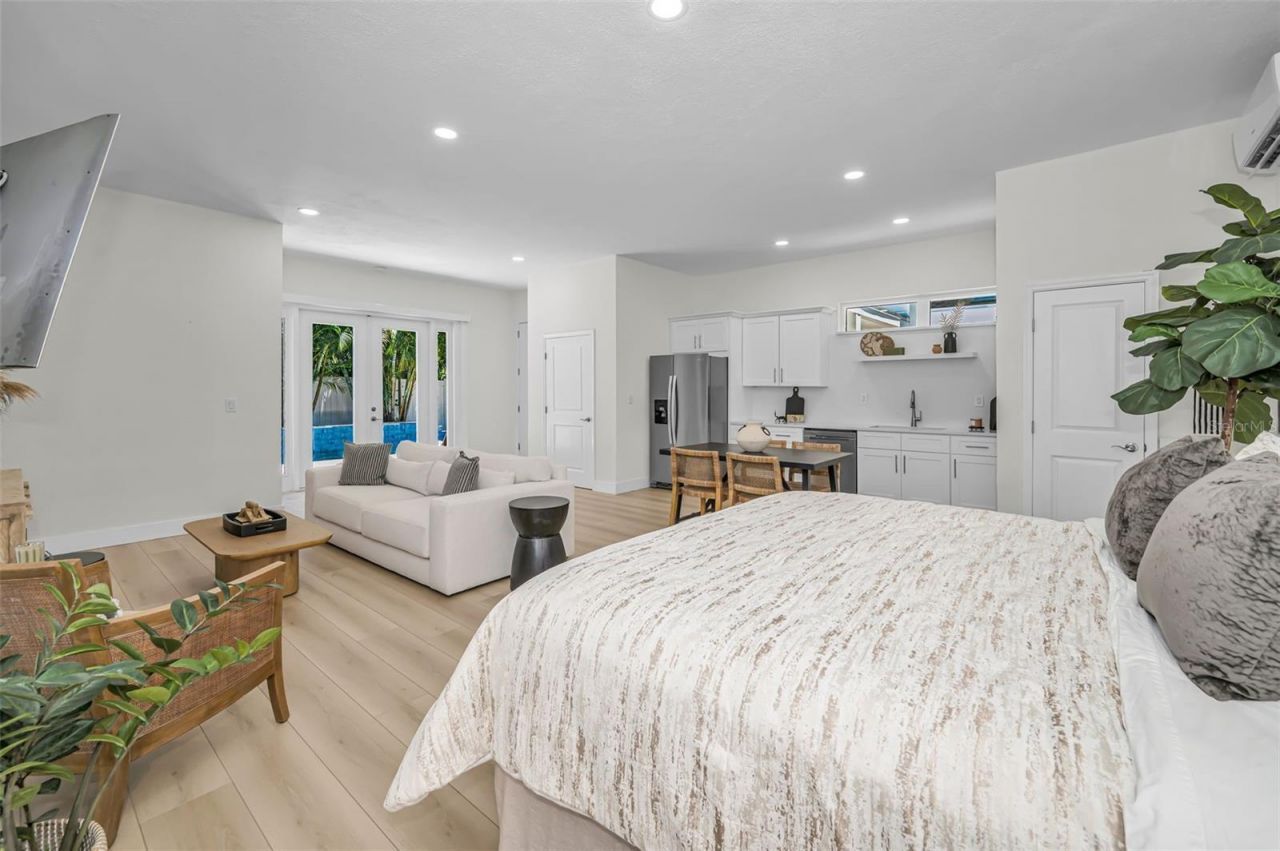 1710 Brightwaters Boulevard Ne, Saint Petersburg, FL 33704 Photo