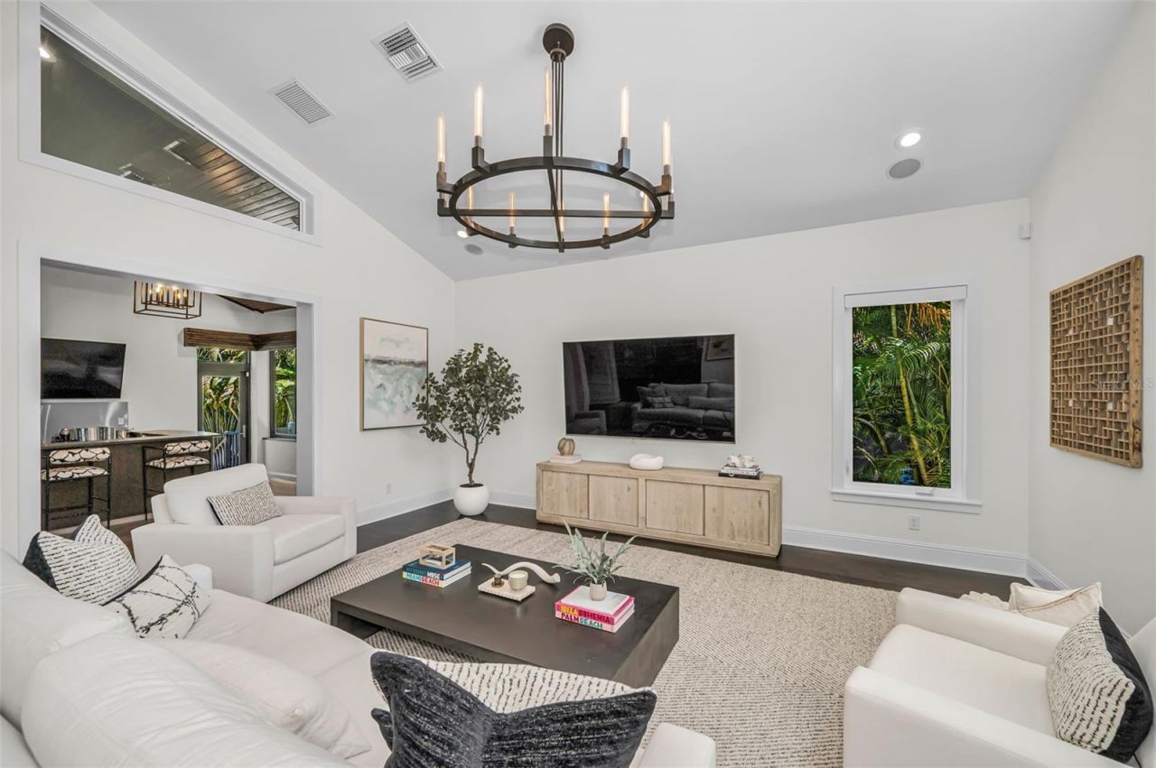 1710 Brightwaters Boulevard Ne, Saint Petersburg, FL 33704 Photo